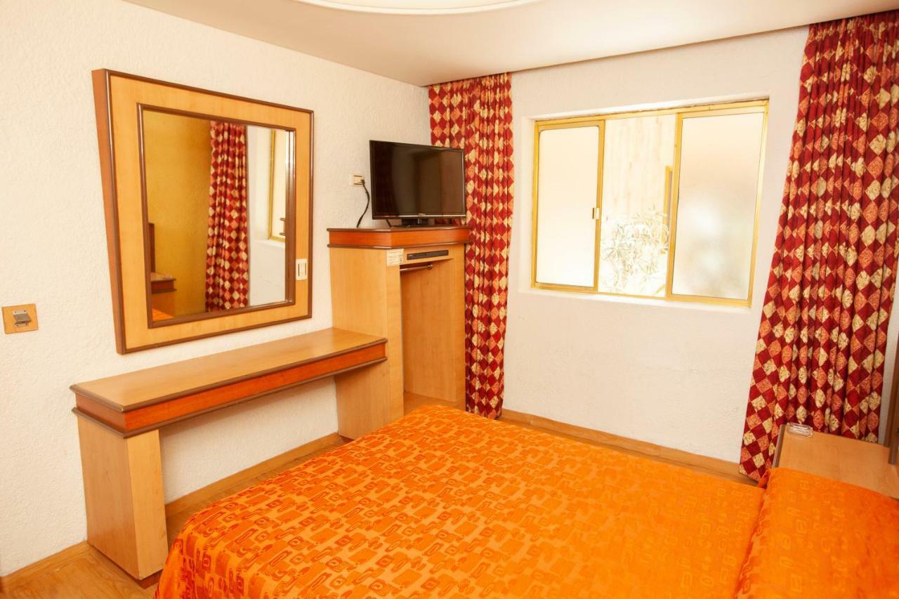 Hotel Tres Colonias - Solo Adultos เม็กซิโกซิตี้ ภายนอก รูปภาพ