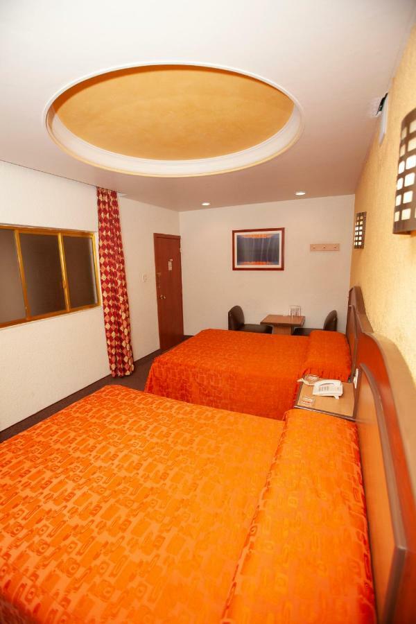 Hotel Tres Colonias - Solo Adultos เม็กซิโกซิตี้ ภายนอก รูปภาพ