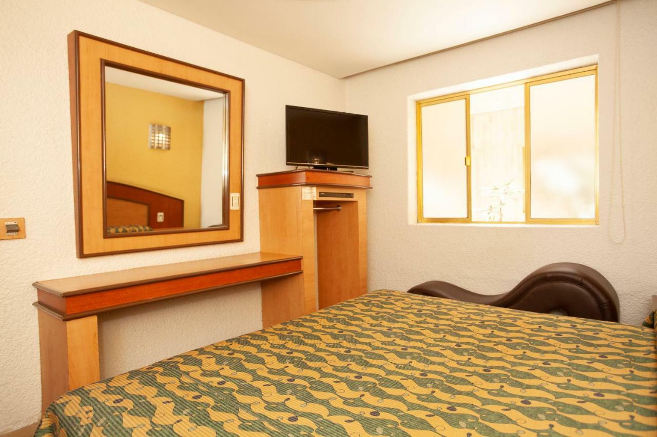 Hotel Tres Colonias - Solo Adultos เม็กซิโกซิตี้ ภายนอก รูปภาพ
